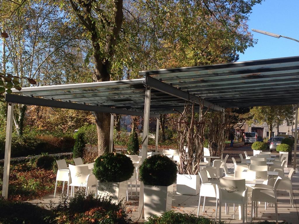 Hotel Und Apartment Garni Eurode Live แฮร์โซเกนราธ ภายนอก รูปภาพ