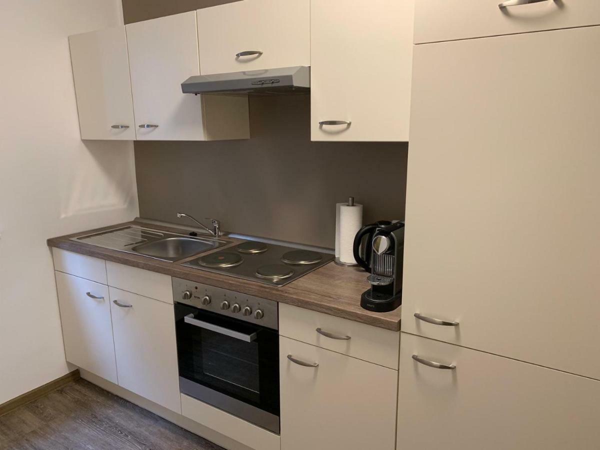 Hotel Und Apartment Garni Eurode Live แฮร์โซเกนราธ ภายนอก รูปภาพ